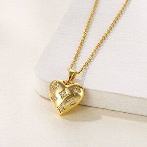 18k Gold Plated Stainless Steel Heart Pendant Necklace with Zircon Inlay